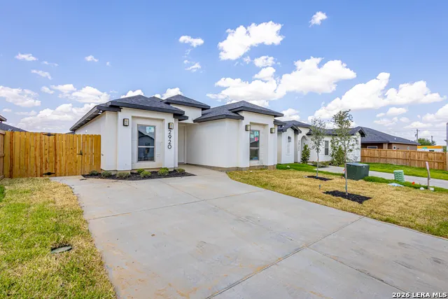 2920 Earthhaven Dr Laredo, TX 78046