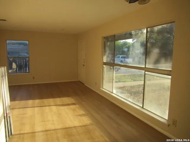 702 LONGLEAF ST San Antonio, TX 78219