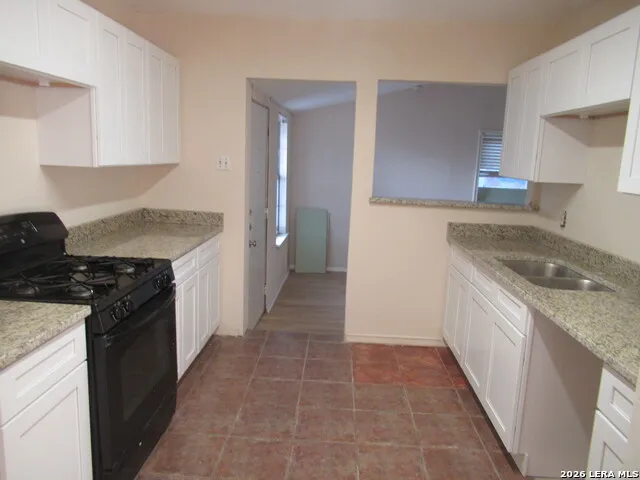 702 LONGLEAF ST San Antonio, TX 78219