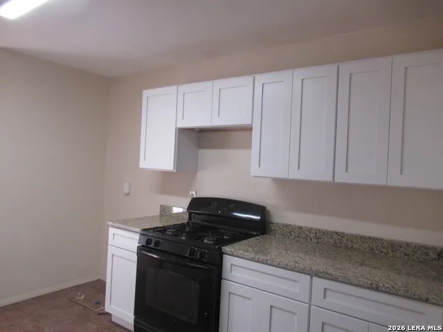 702 LONGLEAF ST San Antonio, TX 78219