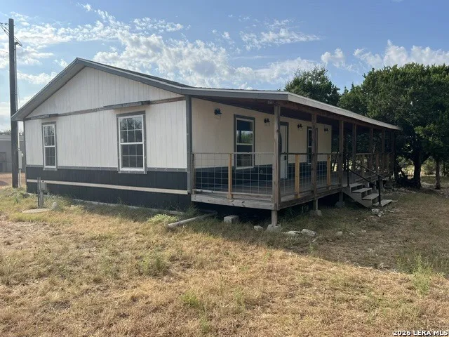 1614 Private Road 1518 Bandera, TX 78003