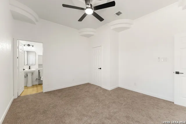 670 Quail Run Lytle, TX 78052