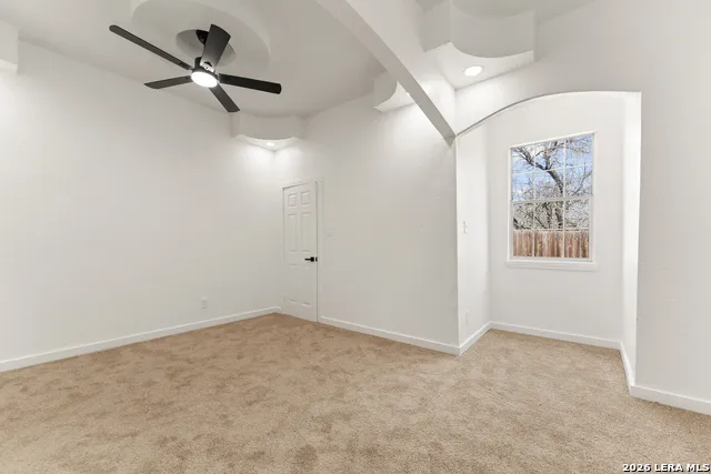 670 Quail Run Lytle, TX 78052