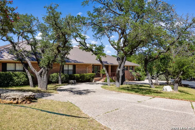 304 Spring Mill Dr Kerrville, TX 78028