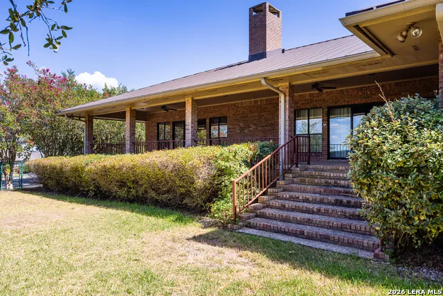 304 Spring Mill Dr Kerrville, TX 78028