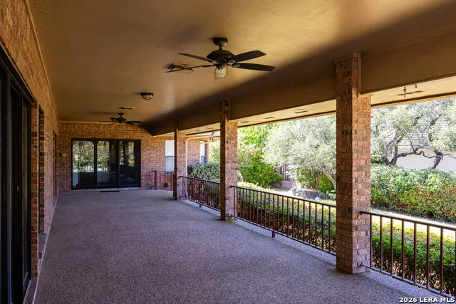 304 Spring Mill Dr Kerrville, TX 78028