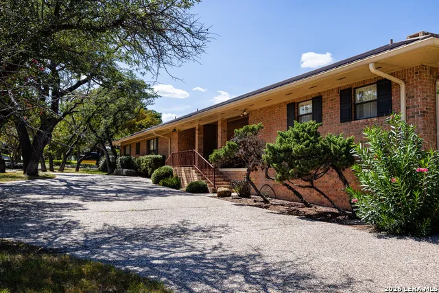 304 Spring Mill Dr Kerrville, TX 78028