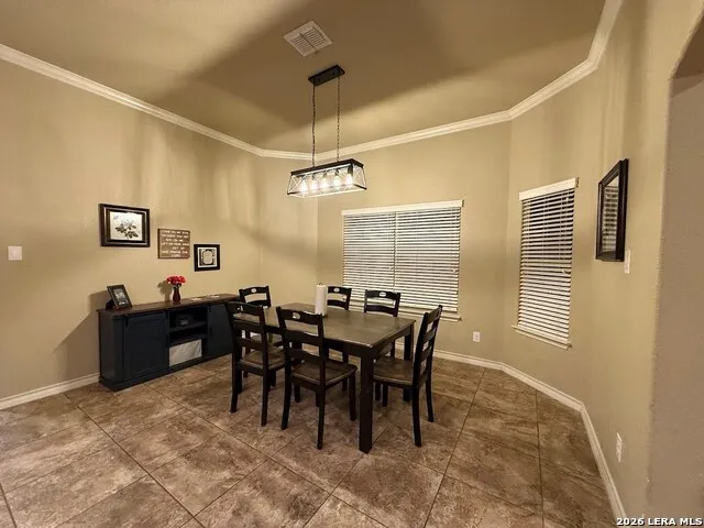 196 TRIPLE BEND DR La Vernia, TX 78121