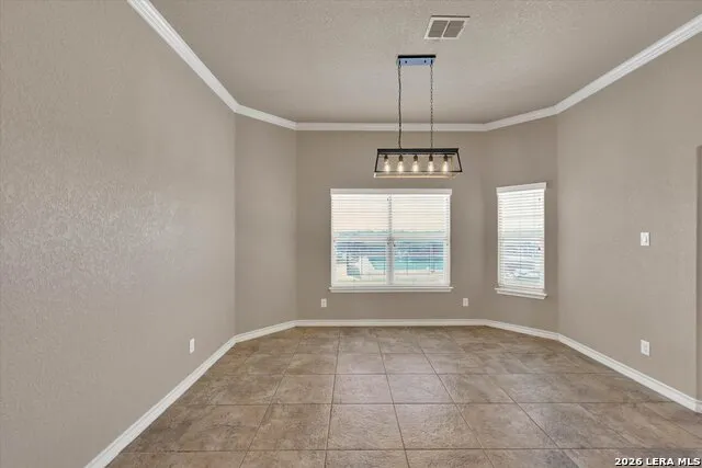 196 TRIPLE BEND DR La Vernia, TX 78121