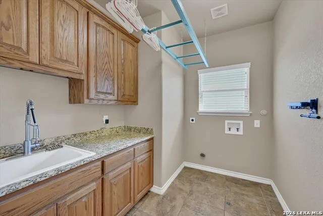 196 TRIPLE BEND DR La Vernia, TX 78121