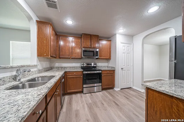 10915 CIMARRON CV Universal City, TX 78148