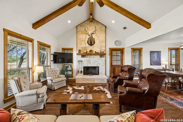 466 County Road 742 Yancey, TX 78886