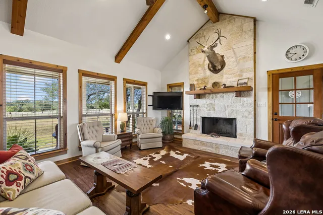 466 County Road 742 Yancey, TX 78886