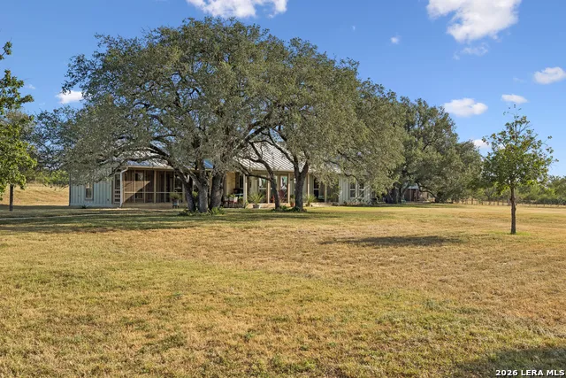 466 County Road 742 Yancey, TX 78886