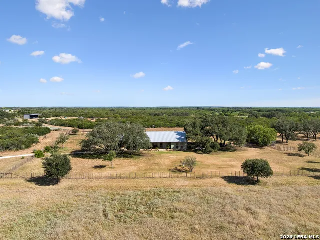 466 County Road 742 Yancey, TX 78886