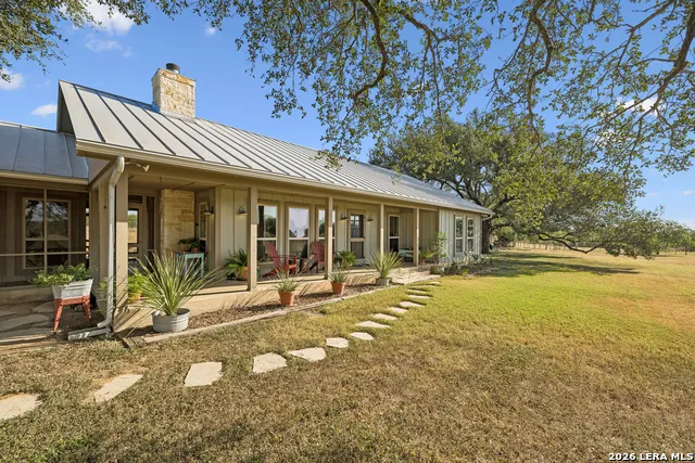 466 County Road 742 Yancey, TX 78886