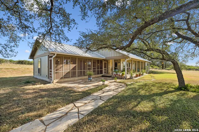 466 County Road 742 Yancey, TX 78886