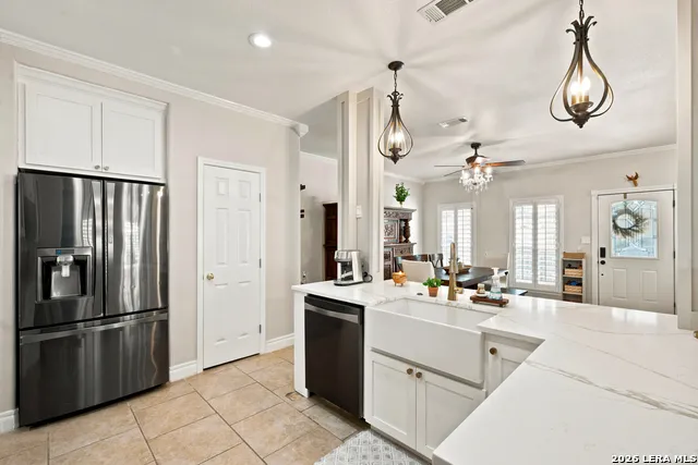 117 Whitewing Floresville, TX 78114