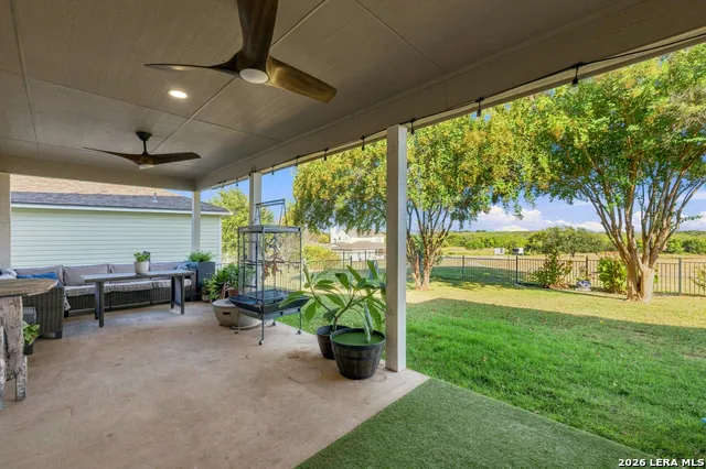 117 Whitewing Floresville, TX 78114