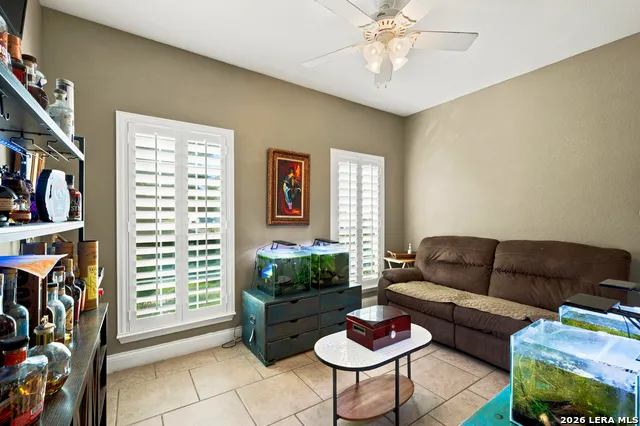117 Whitewing Floresville, TX 78114
