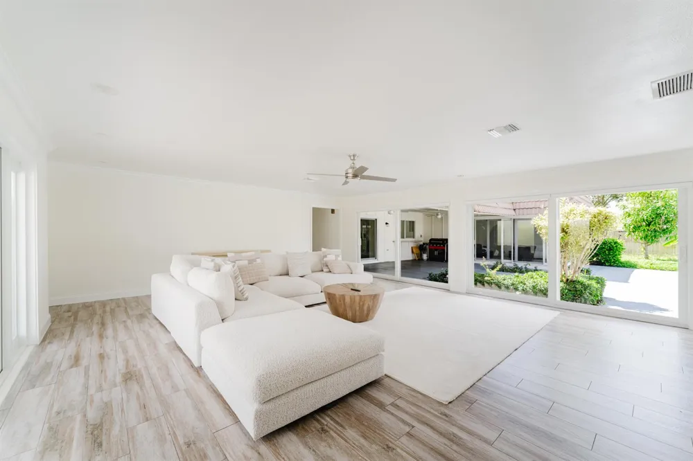 1424 SW 13th Drive #1424 Boca Raton, FL 33486