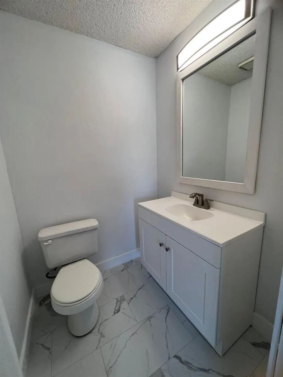 1699 NW 7th Terrace Pompano Beach, FL 33060