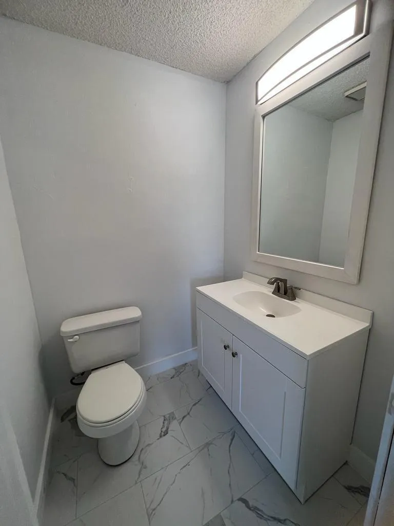 1699 NW 7th Terrace Pompano Beach, FL 33060