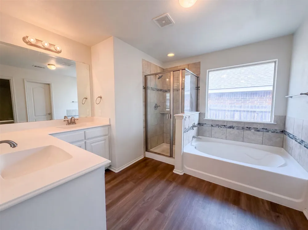11813 Bellegrove Road Burleson, TX 76028
