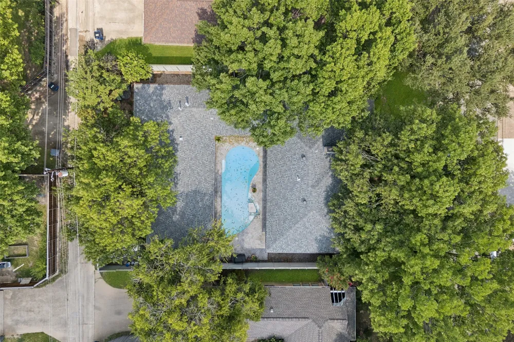 7221 Pleasant View Drive Dallas, TX 75231