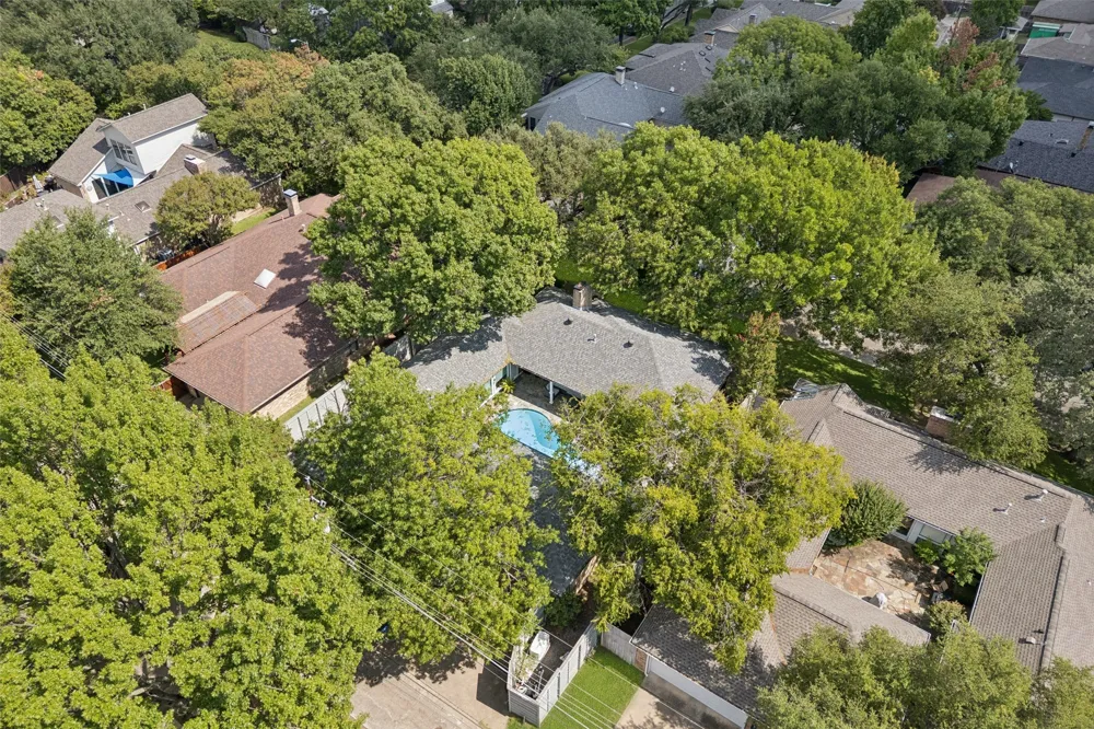 7221 Pleasant View Drive Dallas, TX 75231