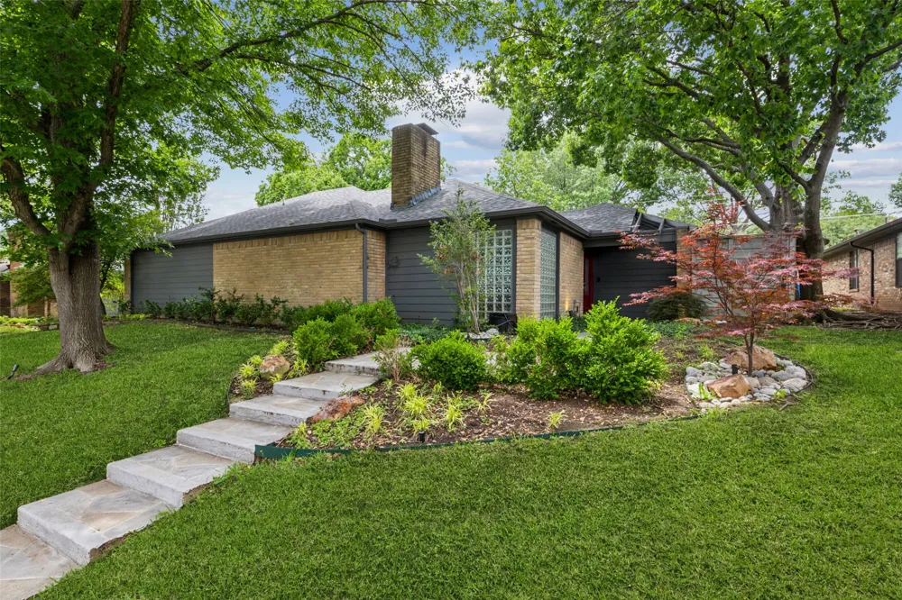 7221 Pleasant View Drive Dallas, TX 75231