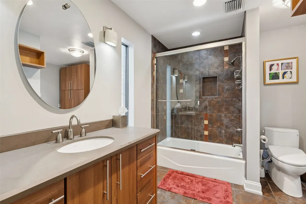 7221 Pleasant View Drive Dallas, TX 75231
