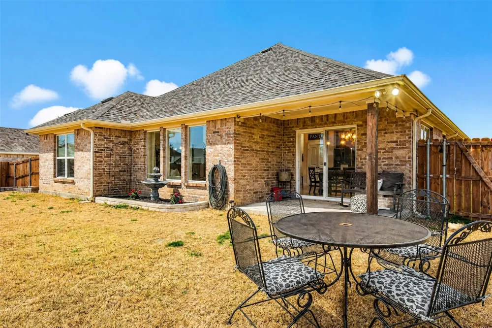 112 Kens Court Pilot Point, TX 76258