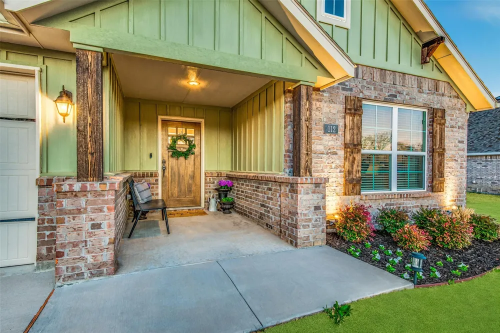 112 Kens Court Pilot Point, TX 76258