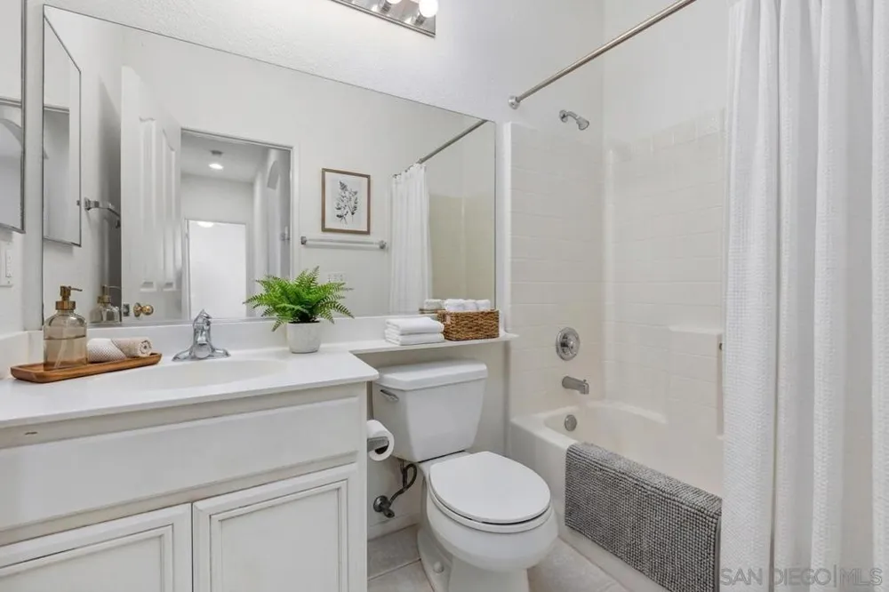 4981 Calle Arquero Oceanside, CA 92057