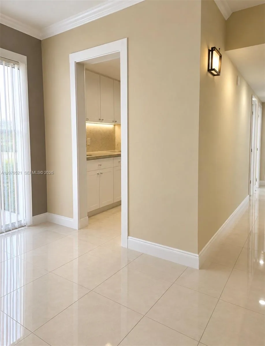 2138 SW 6th St #403 Miami, FL 33135