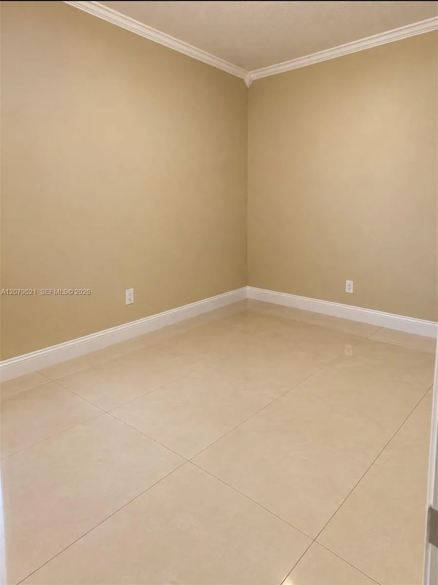 2138 SW 6th St #403 Miami, FL 33135