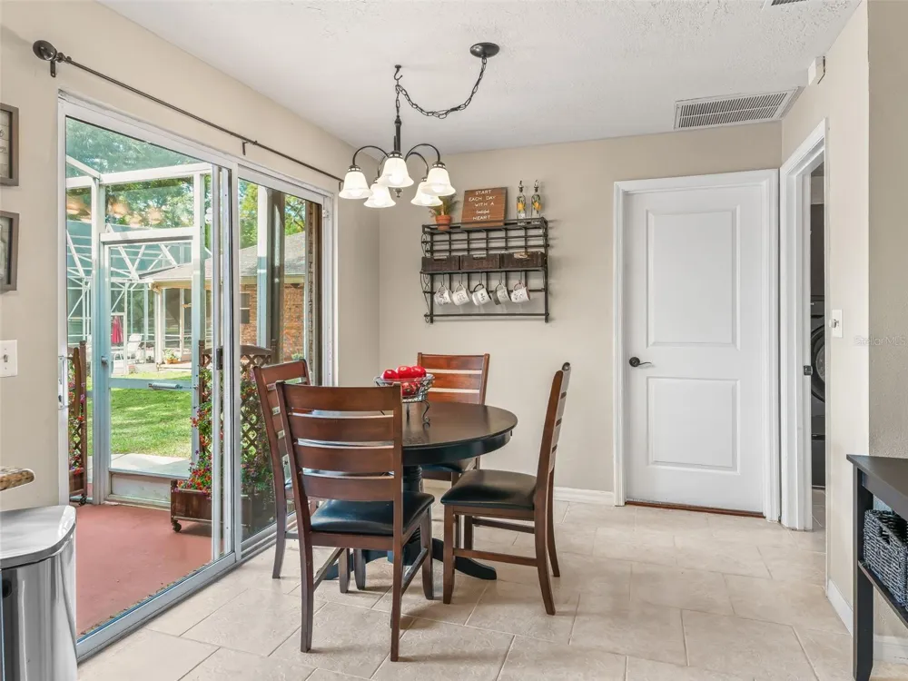 7604 NW 14TH ocala, FL 34482