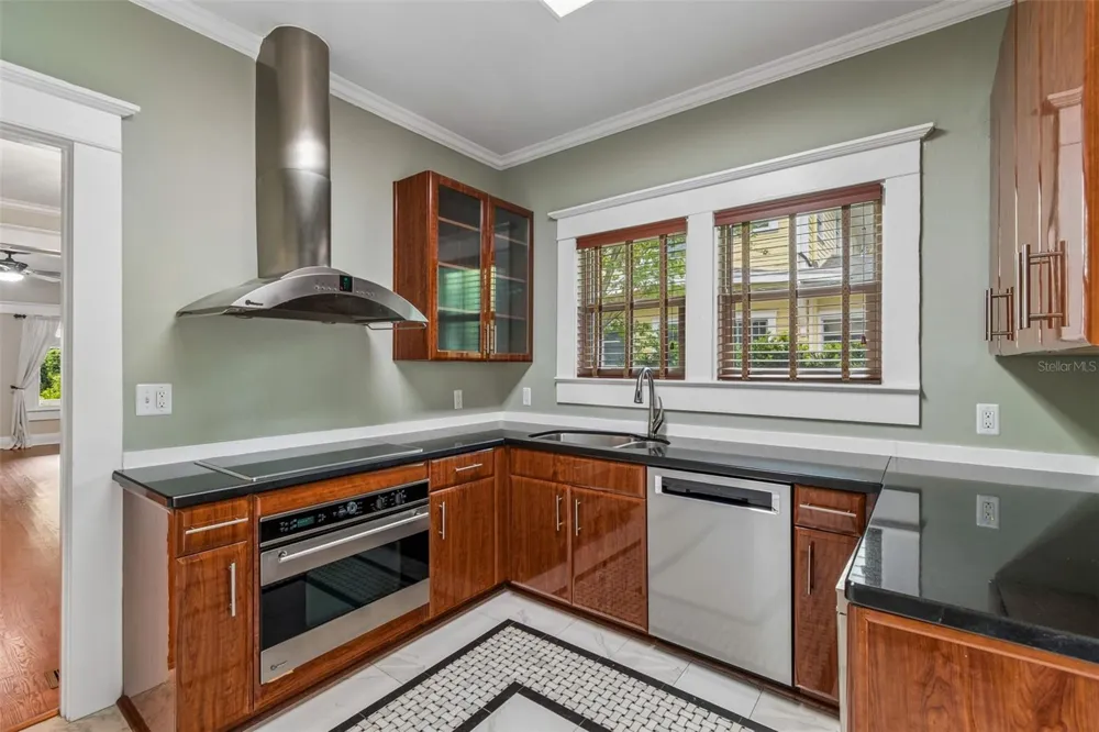 1107 W HORATIO STREET Tampa, FL 33606