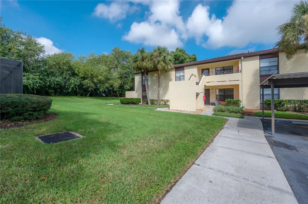 13608 S VILLAGE DRIVE #6204 Tampa, FL 33618