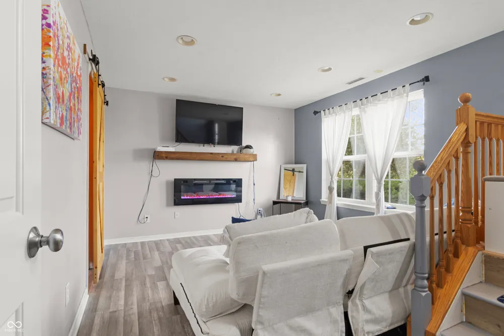 178 Straughn Lane Westfield, IN 46074