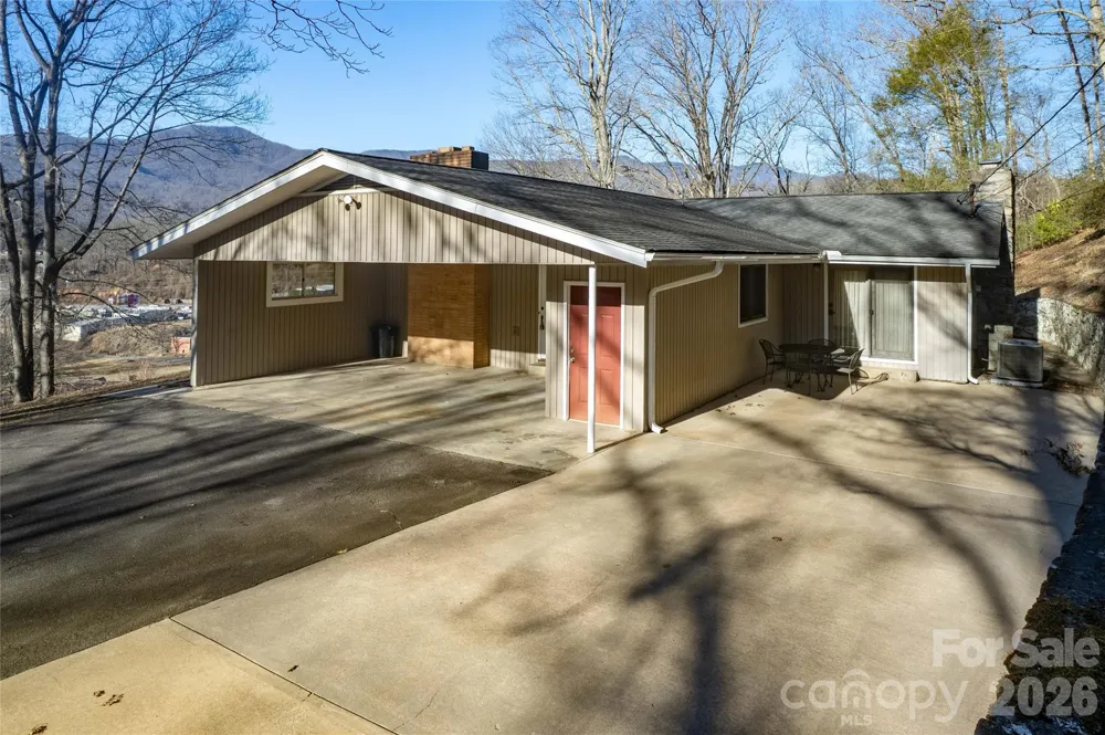 223 Cherry Street Sylva, NC 28779