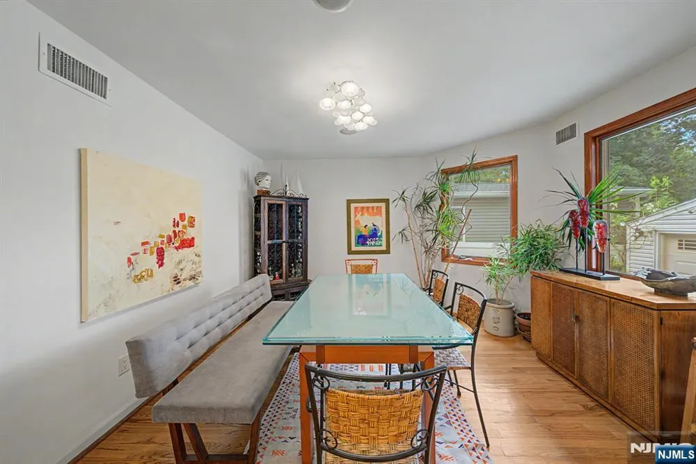 26 Cedar Street Bergenfield, NJ 07621