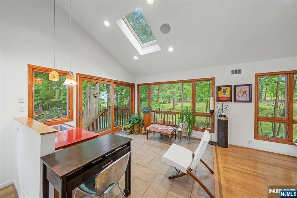 26 Cedar Street Bergenfield, NJ 07621