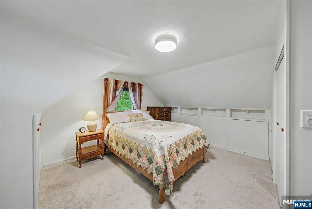 26 Cedar Street Bergenfield, NJ 07621
