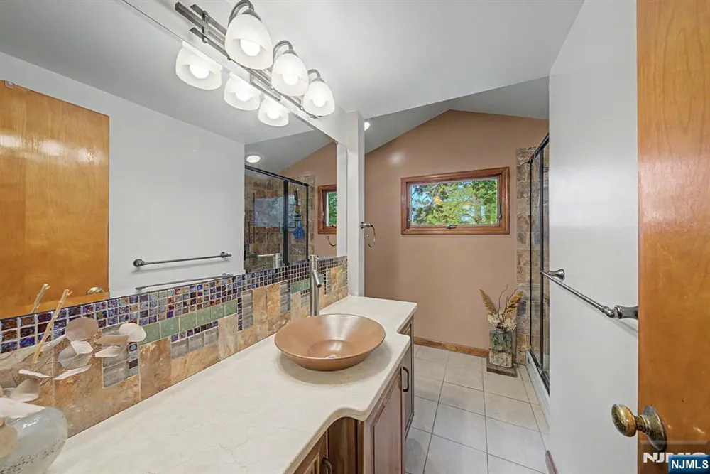 26 Cedar Street Bergenfield, NJ 07621