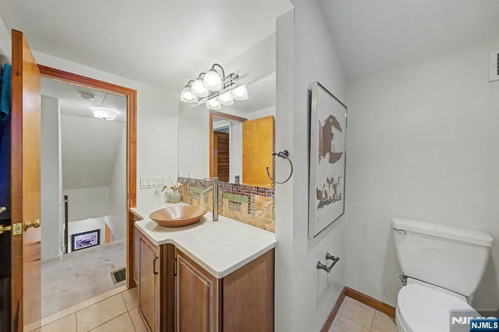 26 Cedar Street Bergenfield, NJ 07621