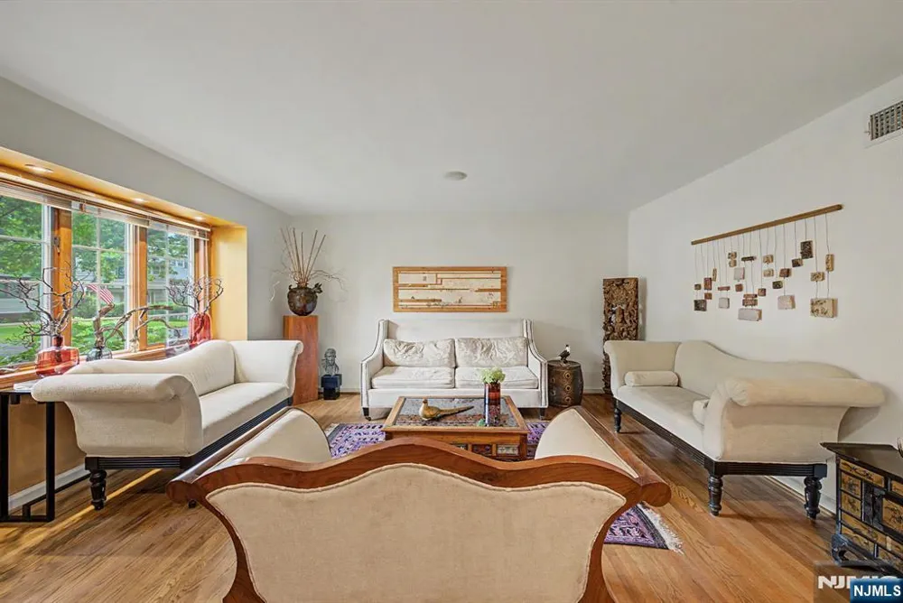 26 Cedar Street Bergenfield, NJ 07621