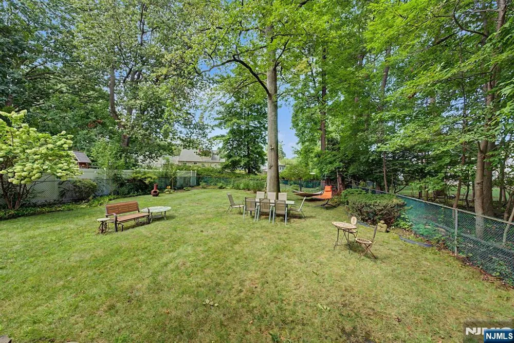 26 Cedar Street Bergenfield, NJ 07621