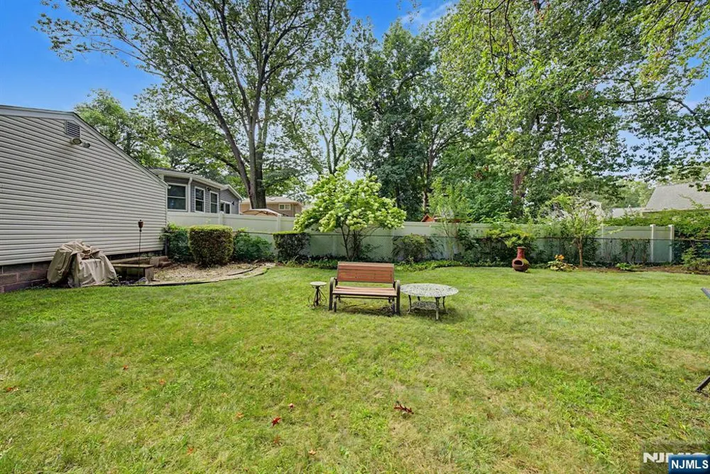 26 Cedar Street Bergenfield, NJ 07621